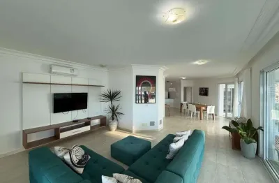 Apartamento com 5 quartos, 6 banheiros, 4 vagas de garagem e 283m²