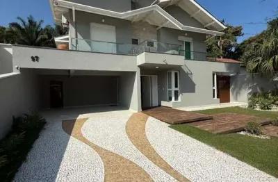 Casa à venda com 6 suítes , 7 banheiros, 6 vagas e 495,00 m²  por r$ 5.900.000