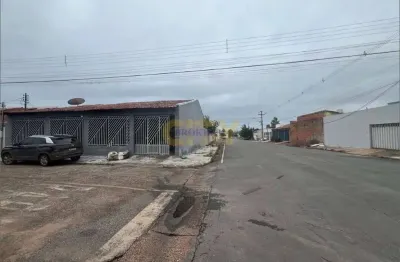 Vende-se casa de esquina com ponto comercial cpa 4 - iv