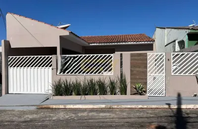 Vende-se casa jardim universitário (prox. viola de cocho)