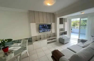 Apartamento diferenciado com piscina privativa pronto para morar.