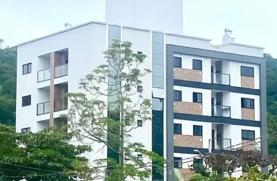 Apartamento com 02 dormitórios sendo 01 suíte e 01 vaga privativa no bairro ariribá.