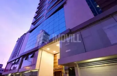 Apartamento com 03 dormitórios sendo 01 suíte e 02 demi-suítes com garagem privativa para dois carros