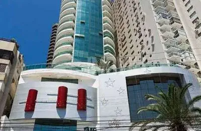 Locação temporada -  alto padrão frente mar finamente mobiliado  com 02 suites mais 01 dormitório dependência e 03 vagas no ed le classic residence.