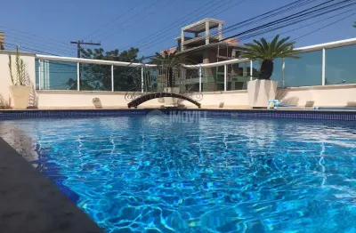 Casa espetacular 04 dormitórios sendo 02 suítes 03 vagas de garagem