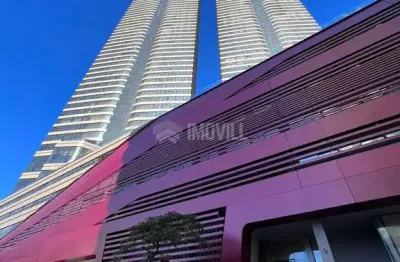 Andar alto no yachthou se residence club alto padrão com 04 suítes, dependência e linda vista cinematografica do mar.