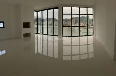 Apartamento com 4 quartos à venda na Rua 305, Meia Praia, Itapema