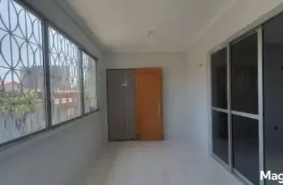 Casa 02 quartos 02 banheiros 01 vaga varanda 85m2 no alagadiço.