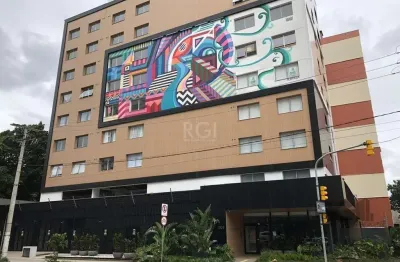 Stúdio totalmente mobiliado, na Cidade Baixa,com box,prédio com infraestrutura