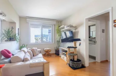 Apartamento com 2 dormitórios e 1 vaga de garagem no Bairro Santana