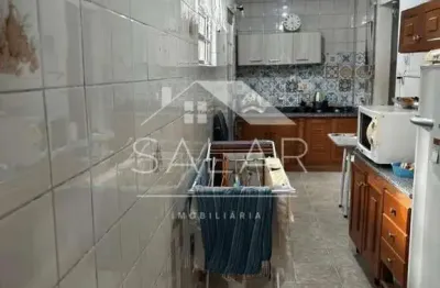 Apartamento desocupado e pronto para morar, 03 dormitórios, bairro IAPI