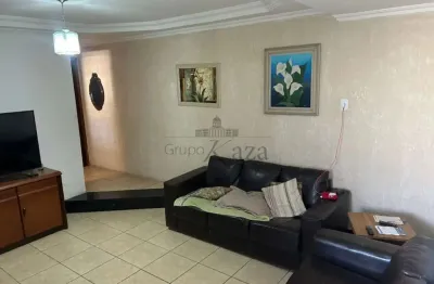 Casa com 2 quartos à venda na Rua Joaquim Maia da Silva, 712102, Loteamento Jardim Helena, São José dos Campos