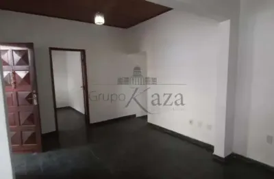 Oportunidade - Casa - Vila Ema - São José dos Campos - 4 Dormitórios - 120m².