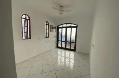 Oportunidade - casa - centro - jacareí - 2 dormitórios - 120m².