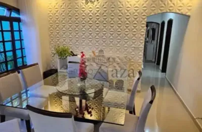 Oportunidade - casa - jardim portugal - 4 dormitórios - 300m².