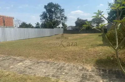 Oportunidade - terreno em condomínio - jardim do golfe - 450m².