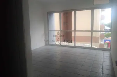Oportunidade - sala comercial - centro - edifício vip center - 28m²