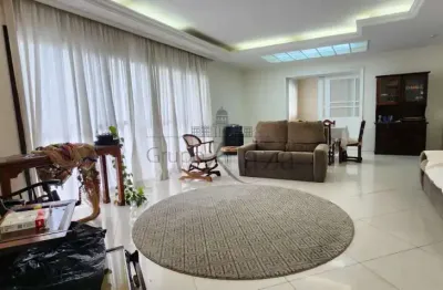Oportunidade - Apartamento - Vila Ema - Residencial Solar da Colina - 4 Dormitórios - 187m².