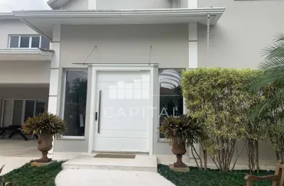 Linda casa, com alto padrão de acabamento a venda em santana de parnaíba/sp.