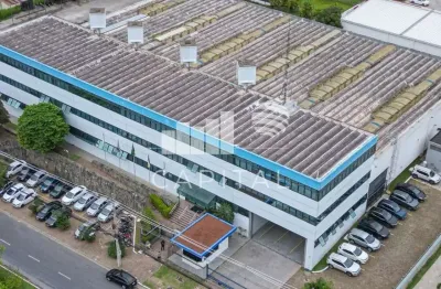 Prédio comercial à venda com galpão com 5.510 m² de área construída