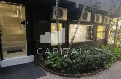 Alugo sala comercial  no centro comercial  de alphaville.
