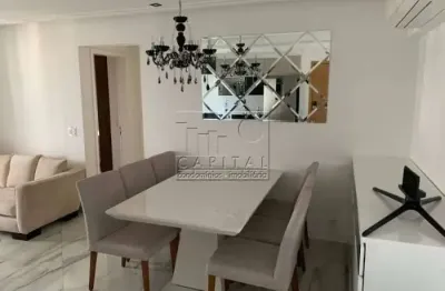 Apartamento com 2 quartos para alugar na Avenida Ômega, 174, Alphaville, Barueri
