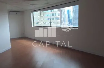 Sala comercial para alugar na Avenida Copacabana, 177, Empresarial 18 do Forte, Barueri