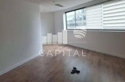 Sala comercial para alugar na Avenida Copacabana, 177, Empresarial 18 do Forte, Barueri