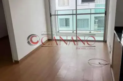 Apartamento : 2 quartos, suíte, varana,  Padrão / Residencial / Pechincha