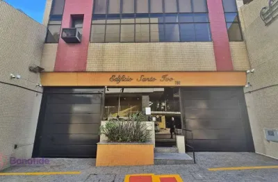 Sala comercial para locação localizada no edifício santo ivo, bairro centro, em jundiaí/sp.