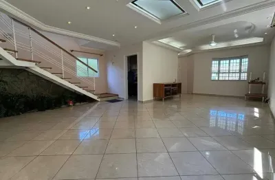 Sobrado com 3 dormitórios para alugar, 258 m² por r$ 8.223,00/mês - jardim liberdade - jundiaí/sp