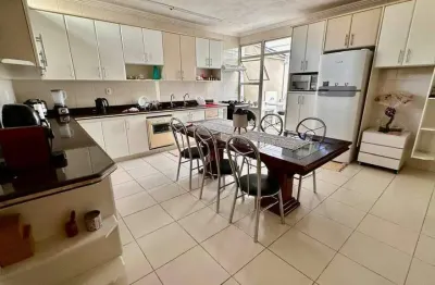 Casa para venda localizada no bairro vila liberdade, em jundiaí/sp.