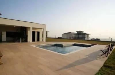 Casa para venda no condomínio colinas de inhandjara, localizada na cidade de itupeva/sp.