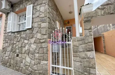 Casa com 2 quartos à venda na Rua Bernardino de Campos, Bela Vista, Jundiaí