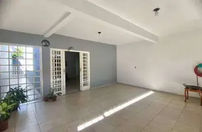 Casa para locação localizada no bairro jardim das tulipas, em jundiaí/sp