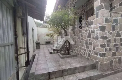 Casa com 3 dormitórios à venda, 258 m² por R$ 550.000,00 - Sampaio - Rio de Janeiro/RJ