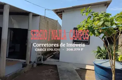 Vendo duas casas no porto novo proximo a praça de eventos.