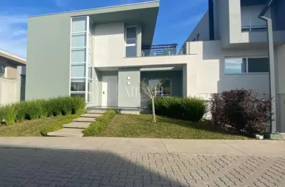 Excelente casa no condomínio le parc!! 03 dormitórios, sendo 01 suíte.