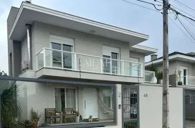 Excelente residência mobiliada no moinhos de vento n.s. saúde  com 198 m2