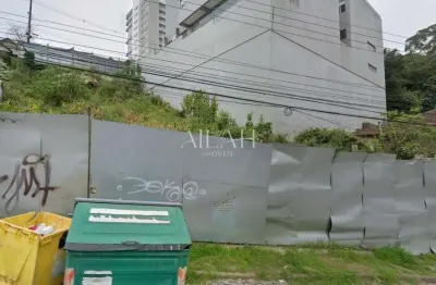 Terreno à venda na Rua Professor Antônio Machado Rosa, Cristo Redentor, Caxias do Sul