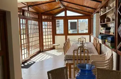 Excelente cobertura duplex semimobiliada com 216,32 metros quadrados no  pio x.