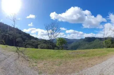 Excelente chácara de 3 hectares com pavilhão a apenas 4km da zona urbana em são virgílio