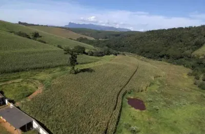 Fazenda à venda na oito, zona rural, aiuruoca por r$ 8.000.000