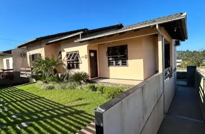 Casa mobiliada e pronta para morar no bairro primeiro de maio em içara