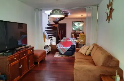 Cobertura  na lagoa, rio de janeiro,  4 quartos,  hoje são 3 suítes, 1 escritório, 2 salas, cozinha, lavabo, varanda gourmet, jacuzzi, chuveiro