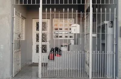 Casa com 2 quartos para alugar na Viela Santa Emília, 19, Vila Japão, Itaquaquecetuba