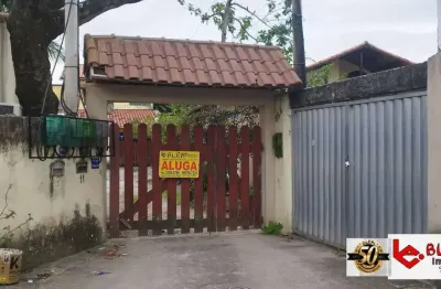 Casa  com 2 quartos para locação em santa cruz - rj