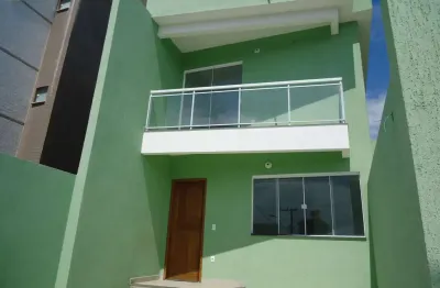 Casa duplex com sala, 2 suítes no bairro residencial do bosque