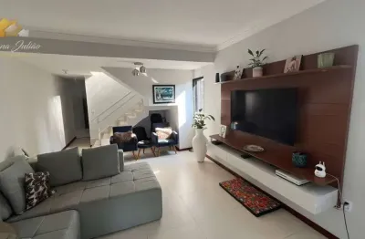 Casa duplex com 2 suítes, área gourmet e quintala venda na enseada das gaivotas, rio das ostras, rj
