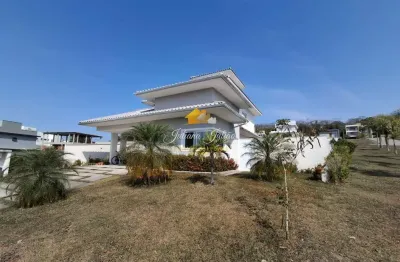 Casa duplex de alto padrão com 3 quartos sendo 2 suítes a venda no alphaville 3 em rio das ostras rj